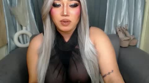 Snapshot of dominant10inchcock chatting on 10.24.25 dominant10inchcock online show from 10.24.25