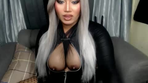 Snapshot of dominant10inchcock chatting on 11.07.25 dominant10inchcock online show from 11.07.25