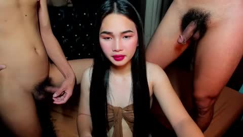 Snapshot of dominant_thea chatting on 04.10.26 THEA online show from 04.10.26