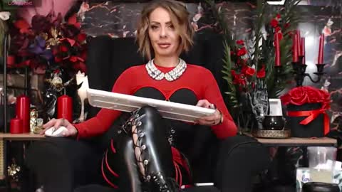 Snapshot of dominatrixeve chatting on 02.14.26 Dominatrix Eve online show from 02.14.26