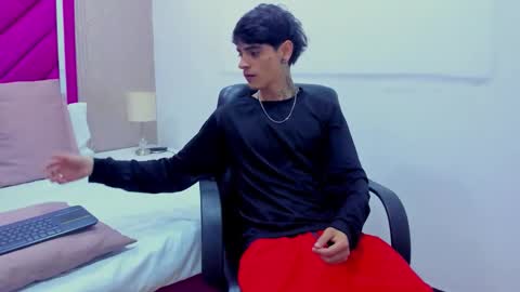 Dominic foox online show from 02.04.26