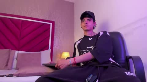 Dominic foox online show from 03.07.26