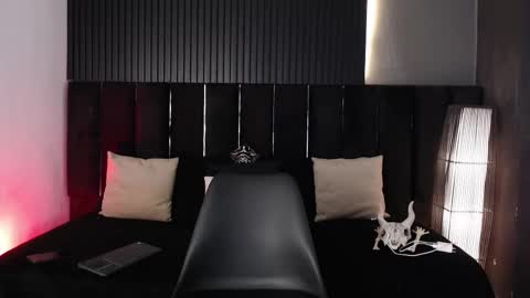 Snapshot of dominic_ghost chatting on 10.30.25 Dominic online show from 10.30.25