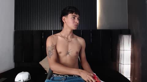 Snapshot of dominic_ghost chatting on 12.15.25 Dominic online show from 12.15.25