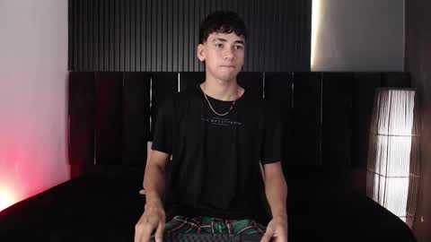 Snapshot of dominic_ghost chatting on 12.19.25 Dominic online show from 12.19.25