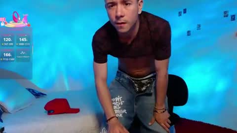 Snapshot of dominic_hanks chatting on 06.16.26 DOMINIC AND ANDREW online show from 06.16.26