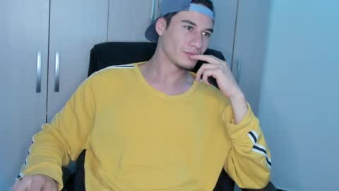 Snapshot of dominic_radccliffe chatting on 06.07.26 Your real love online show from 06.07.26