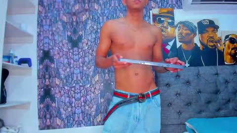 dominic_smith_ online show from 02.06.25