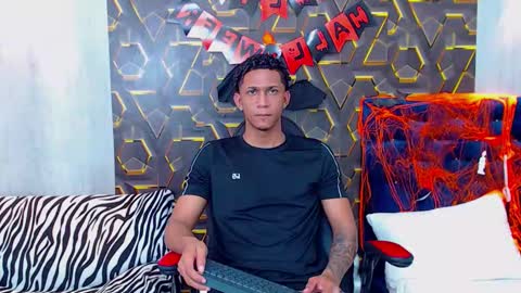 dominic_smith_ online show from 10.26.25