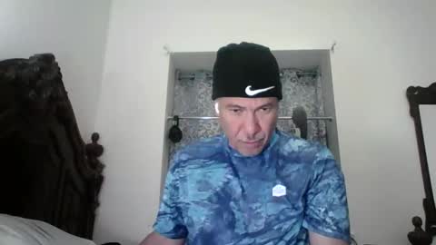 Snapshot of dominicanorico chatting on 05.13.26 luis online show from 05.13.26