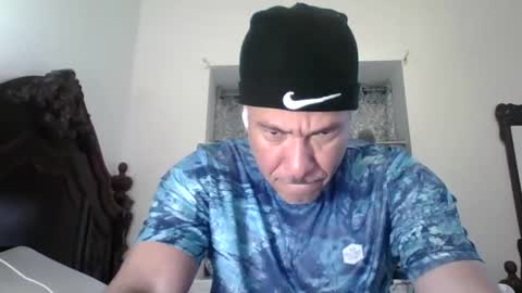 Snapshot of dominicanorico chatting on 05.18.26 luis online show from 05.18.26