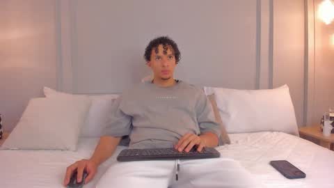 Dominick Star online show from 12.02.25