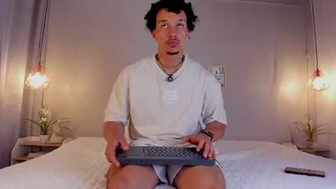 Snapshot of dominik_drake chatting on 06.11.26 Dominik Drake online show from 06.11.26
