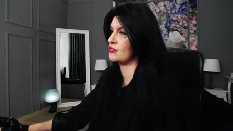 Snapshot of dommelisa chatting on 12.04.24 Dom Melisa online show from 12.04.24