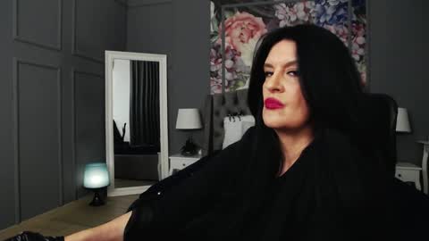 Snapshot of dommelisa chatting on 01.24.25 Dom Melisa online show from 01.24.25