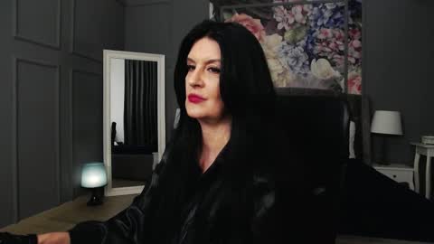 Snapshot of dommelisa chatting on 02.22.25 Dom Melisa online show from 02.22.25