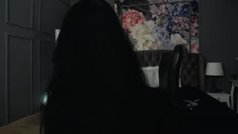 Snapshot of dommelisa chatting on 10.02.25 Dom Melisa online show from 10.02.25