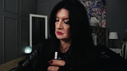 Dom Melisa online show from 10.22.25