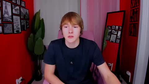 Snapshot of donald_brooks chatting on 12.04.25 Donald online show from 12.04.25