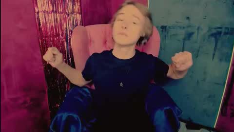 Snapshot of donald_brooks chatting on 12.17.25 Donald online show from 12.17.25