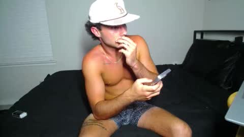 Snapshot of dondaaaaaaa chatting on 03.30.26 cade online show from 03.30.26