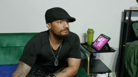 Snapshot of dong_masterson chatting on 03.08.26 Gifted online show from 03.08.26