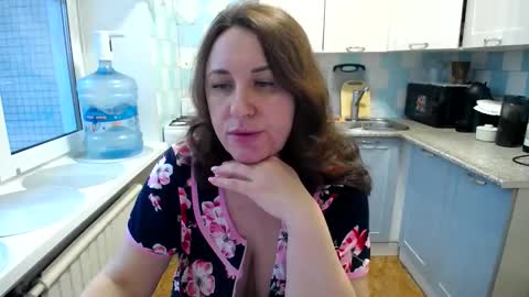 Snapshot of donnalimadonna chatting on 01.30.25 Tatiana 43 curvy sexy body and Joanna redhead 39 years online show from 01.30.25