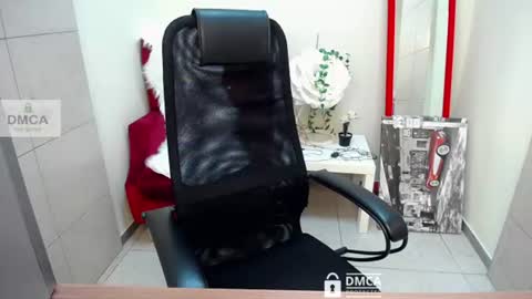 Snapshot of donnasia chatting on 06.22.26 Sia online show from 06.22.26