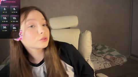 Snapshot of dontoch chatting on 12.21.24 Stacy online show from 12.21.24