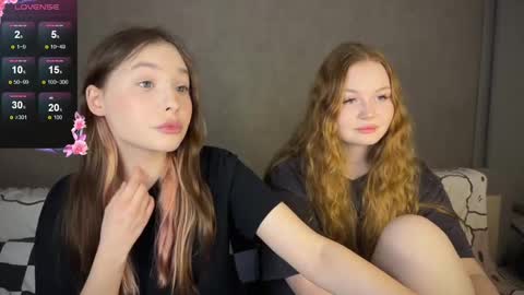 Snapshot of dontoch chatting on 01.11.25 Stacy online show from 01.11.25