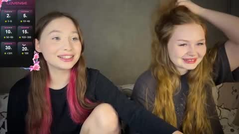 Snapshot of dontoch chatting on 01.12.25 Stacy online show from 01.12.25