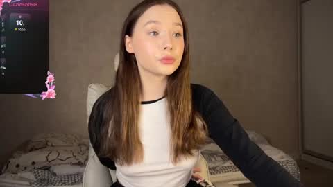 Snapshot of dontoch chatting on 02.23.25 Stacy online show from 02.23.25