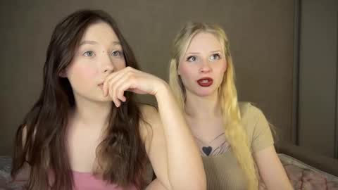 Snapshot of dontoch chatting on 03.10.25 Stacy online show from 03.10.25