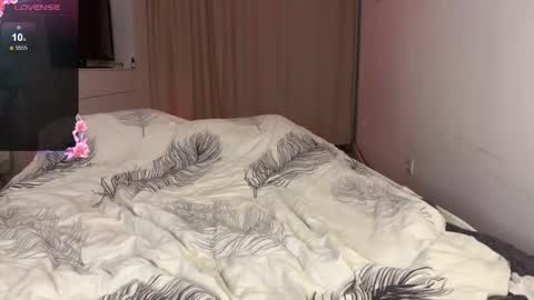 Snapshot of dontoch chatting on 10.18.25 Stacy online show from 10.18.25