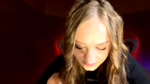 Anika online show from 04.15.26