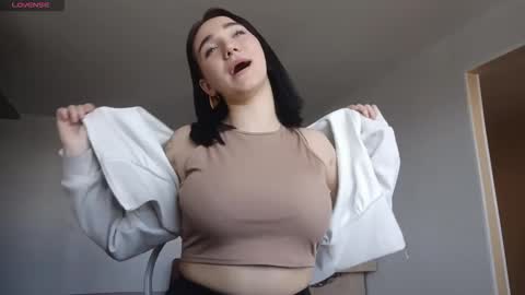 Jacqueline online show from 03.13.26