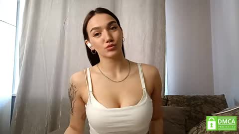 Jacqueline online show from 05.12.26