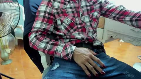 Snapshot of dorian_lev chatting on 02.26.25 Nicolle online show from 02.26.25