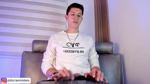 Snapshot of dorian_mystery chatting on 02.18.26 dorian_mystery online show from 02.18.26