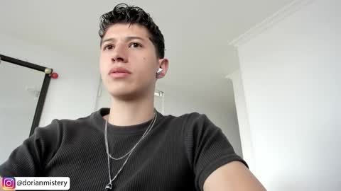 Snapshot of dorian_mystery chatting on 03.20.26 dorian_mystery online show from 03.20.26