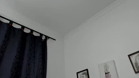 Dorian Fenix online show from 12.14.25