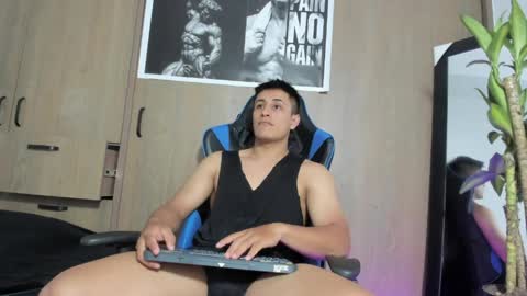 Snapshot of dorman_boy chatting on 05.15.26 dorman_boy online show from 05.15.26