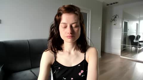 Snapshot of dormineaa chatting on 04.24.26 dormineaa online show from 04.24.26