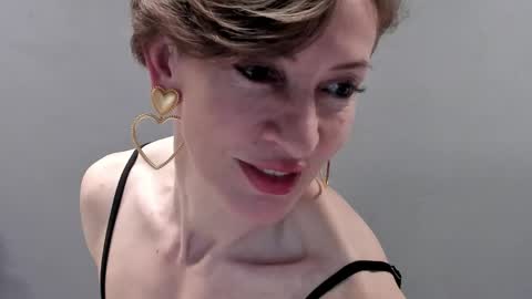 Dorothy Next stream on Monday at 3am-9am online show from 05.04.26