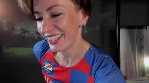 Dorothy Next stream on Monday at 3am-9am online show from 06.18.26