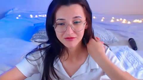 Snapshot of dorotty_ chatting on 10.23.25 Your Dorotty online show from 10.23.25