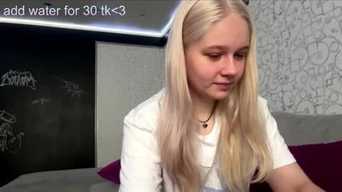 Snapshot of dory_liss chatting on 10.09.25 dory_liss online show from 10.09.25