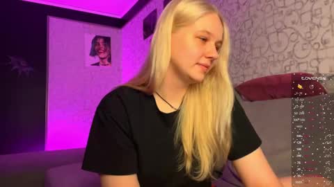 Snapshot of dory_liss chatting on 10.22.25 dory_liss online show from 10.22.25