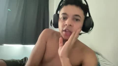 Snapshot of dotadinha chatting on 02.23.26 dotadinha online show from 02.23.26