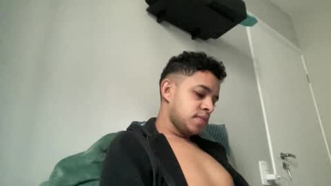 Snapshot of dotadinha chatting on 02.25.26 dotadinha online show from 02.25.26